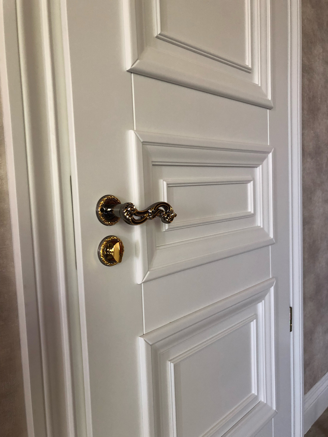 Двери ДОЗ-АПСНЫ "Сухумский деревообрабатывающий завод"