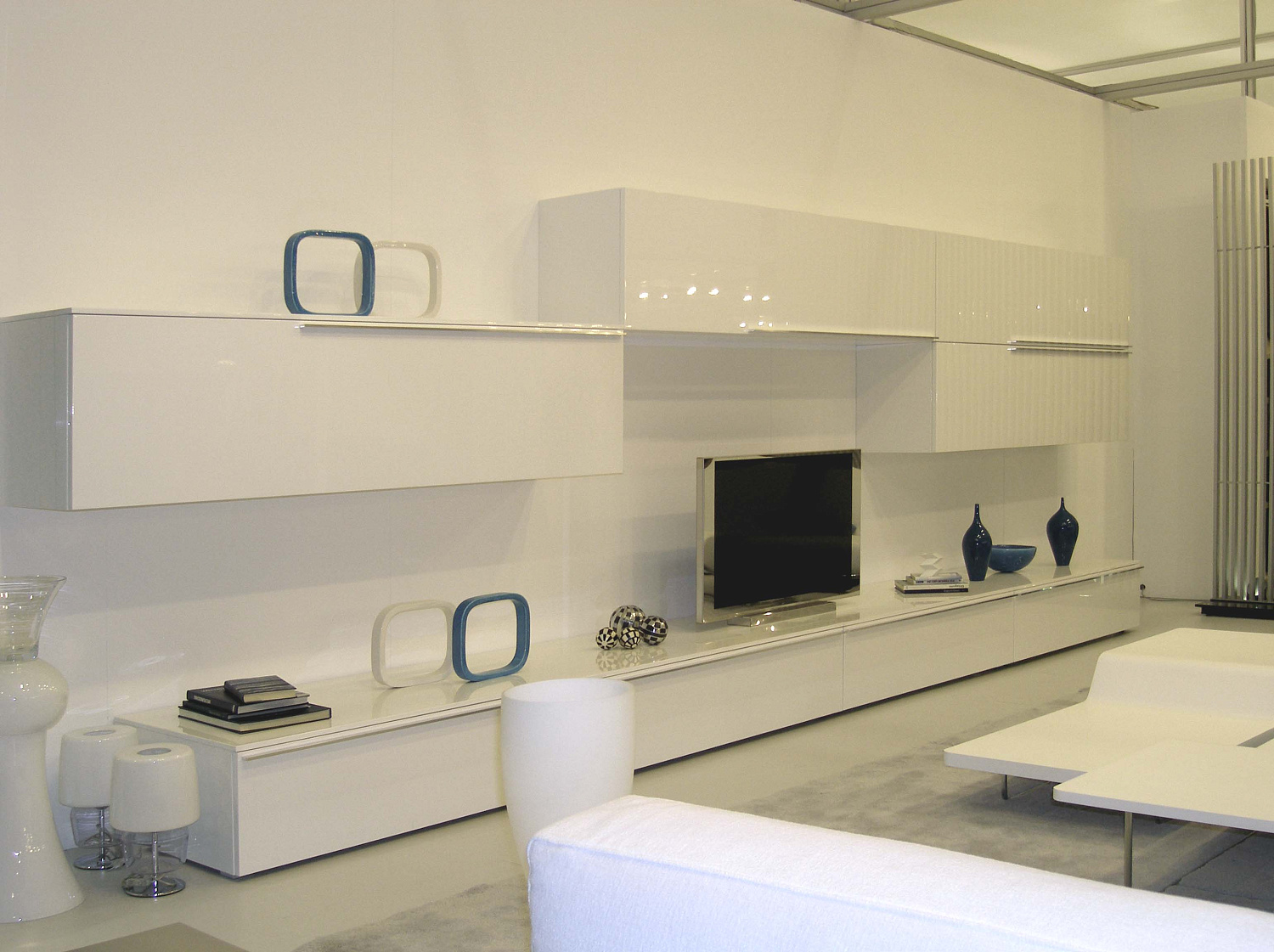 Мебель для домашнего кинотеатра ЛАДОС МЕБЕЛЬ