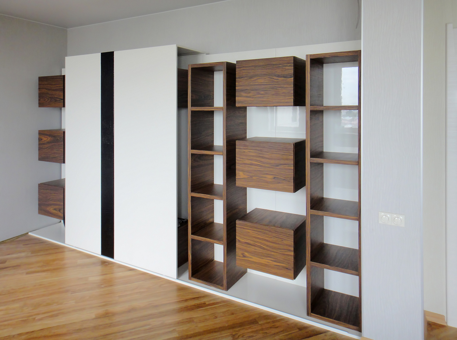 Стенка под ТВ ЛАДОС МЕБЕЛЬ